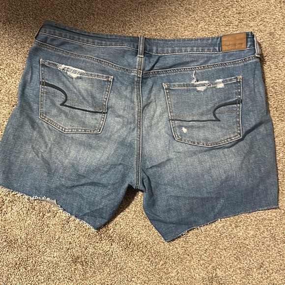 American Eagle distressed jean shorts - Picture 7 of 10